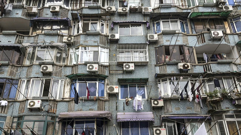 Demanda por ar-condicionado deve crescer fortemente no Brasil até 2050, aponta estudo internacional